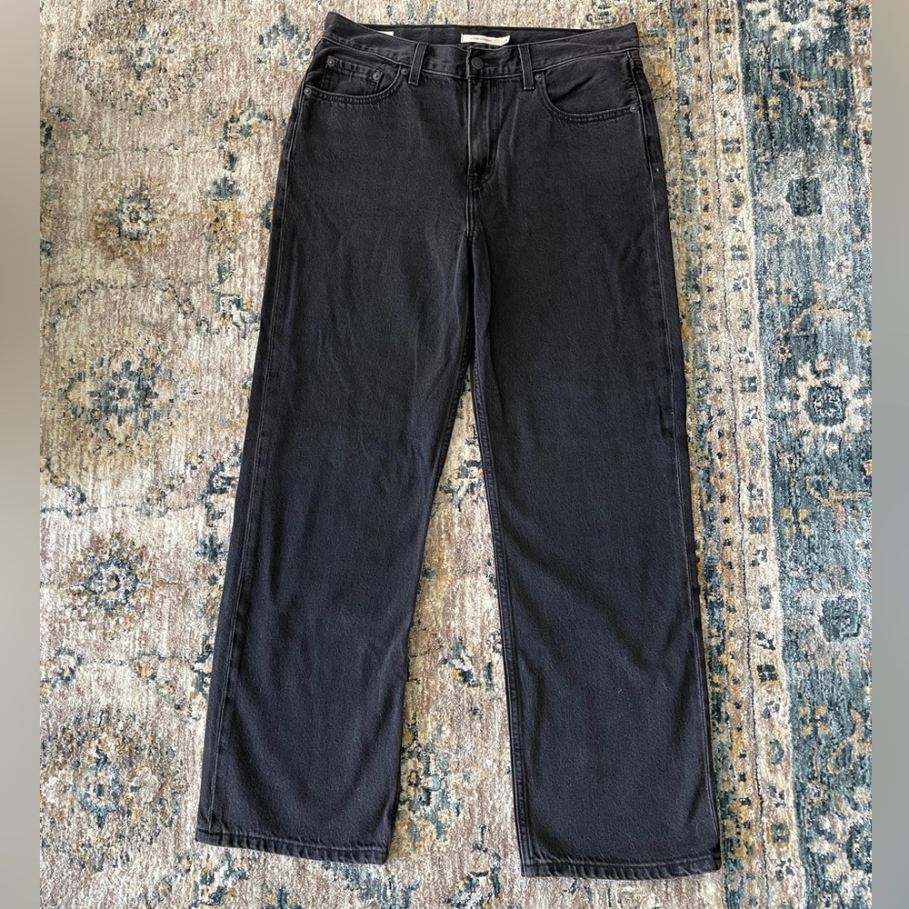 Levi’s loose straight leg, high rise, size 28.  Never worn